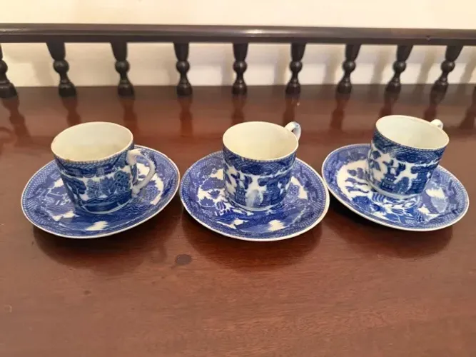 Jogo com 3 Xícaras de Café em Porcelana Japonesa Blue Willow - Made in Japan