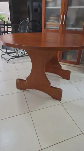 Mesa Jantar Madeira Maciça, 140 cm, até 8 cadeiras.