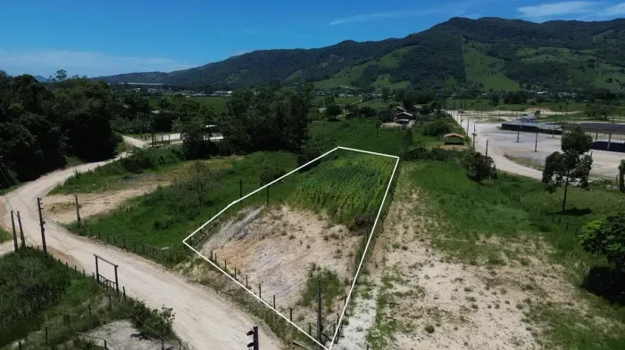 Terreno Grande à Venda em Paulo Lopes | 1.980 m² | Próx. Centro de Eventos