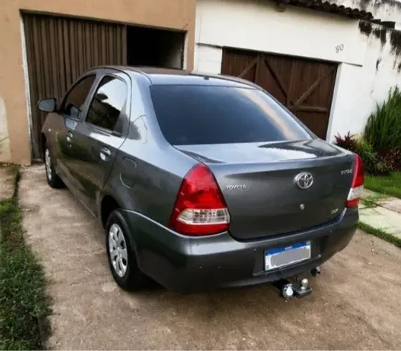 Toyota Etios X Sedan 1.5 Flex 16V 4P Mec. 2014