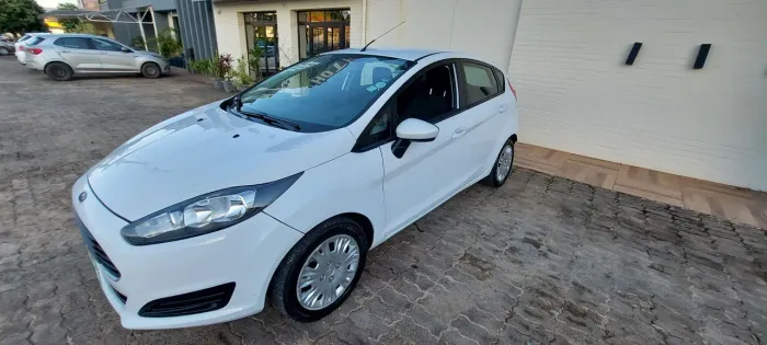 Ford Fiesta 1.5 16V Flex Mec. 5P 2015