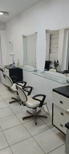Alugo salão de beleza 
