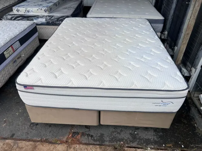 Cama box Queen size 158 por 198
