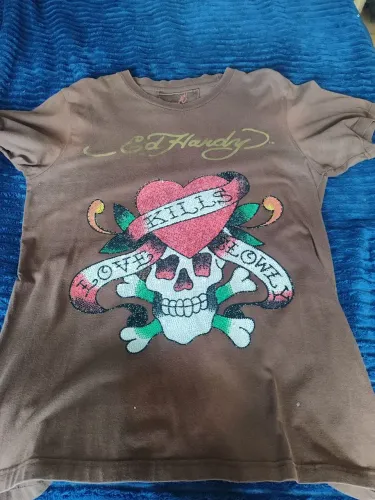 Camiseta Ed Hardy By Christian Audigier "Love Kills Slowly" Strass Marrom Tam G