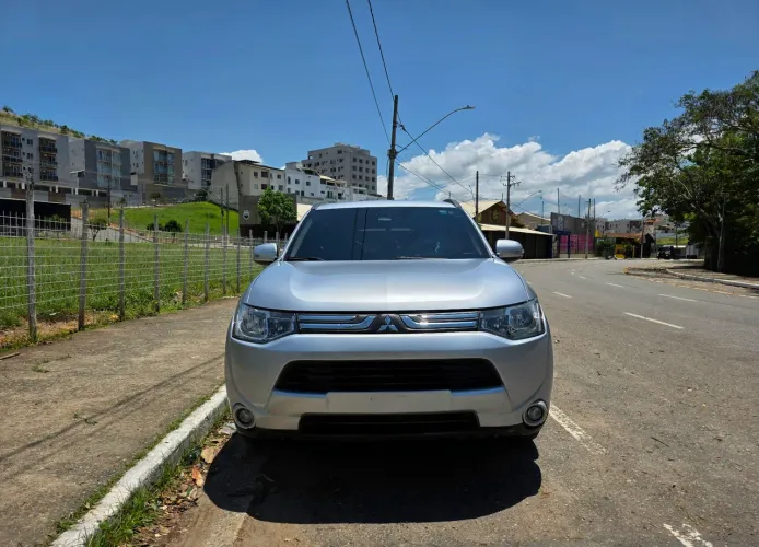 Mitsubishi Outlander 2.0 16V 160cv Aut. 2015