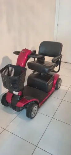 Quadriciclo elétrico 