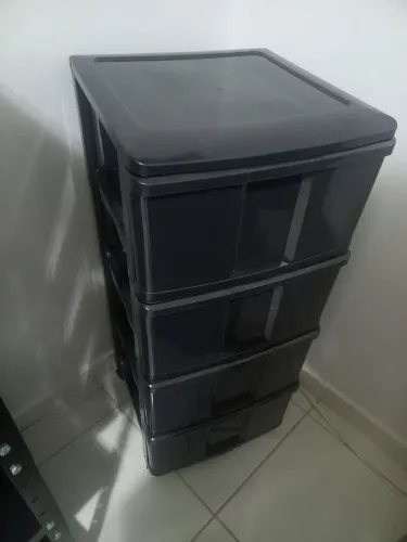 Vendo Organizadora com rodinhas 4 gavetas.