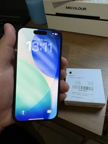 Iphone 15 preto 128gb ( Acompanha Apenas Cabo)