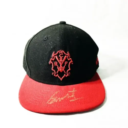 Boné Flamengo autografado por Evaristo