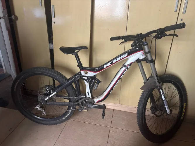 BICICLETA DOWNHILL KHS300