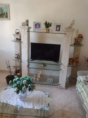 Estante de vídros pé de mármore português 