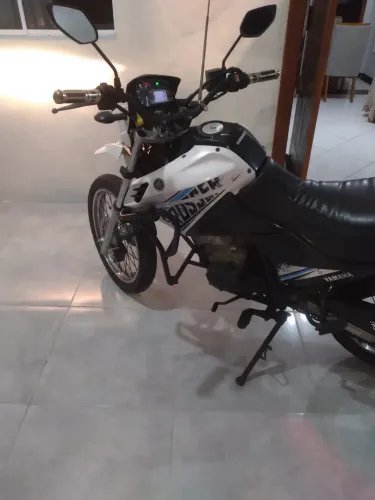 Modelo crosser xtz 150 cilindrada
