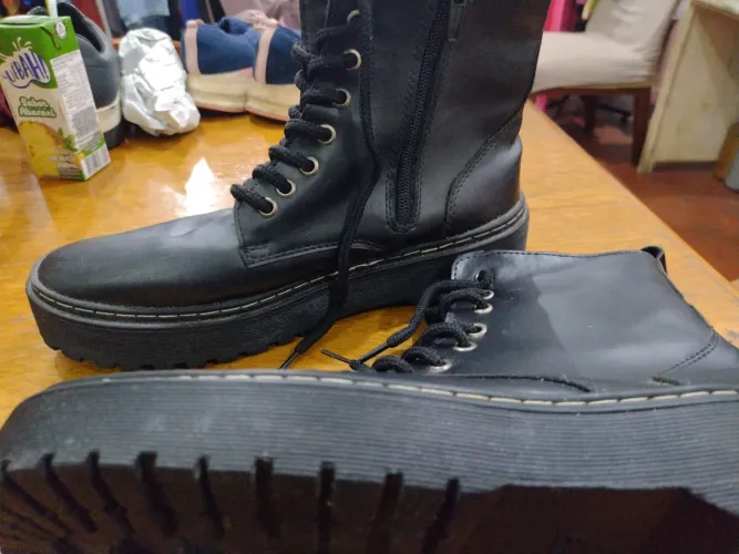 Coturno feminino