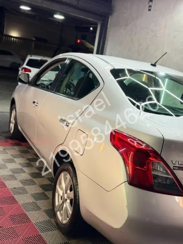 Nissan Versa SL 1.6 16V Flex Fuel 4P Mec. 2013