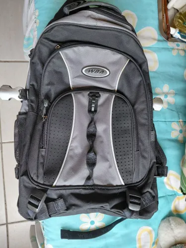 Otima mochila para passeio, estudo, trabalho.