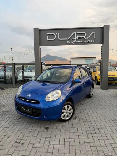 Nissan March 1.0 12V Flex 5P 2012