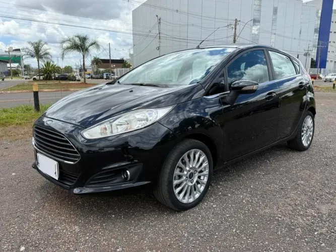 Ford Fiesta Titanium 1.6 16V Flex Power Shift 2015