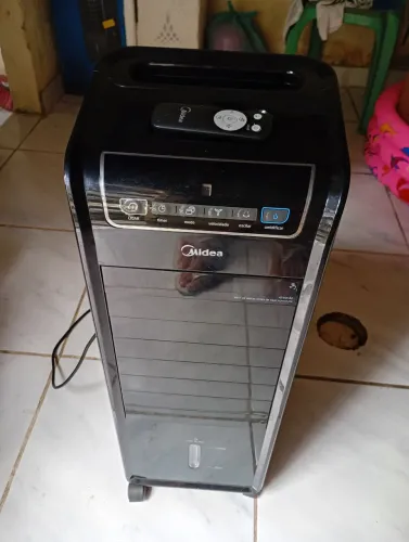 Climatizador de ar Midea, semi novo