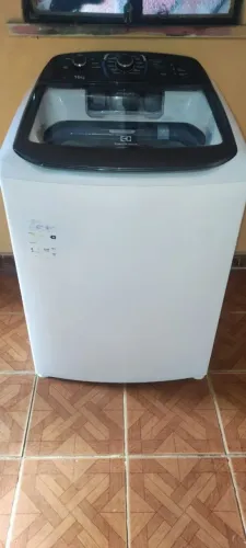 Vende-se máquina de lavar roupa