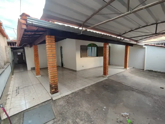 Imóvel para aluguel com 3 quartos em Frimisa - Santa Luzia - MG