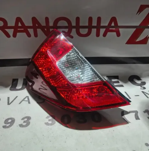 Lanterna traseira esquerda Honda Fit 2015/