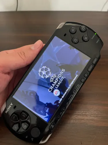 PSP Sony Playstation Portable Destravado - Excelente Estado + Jogos + Case Original