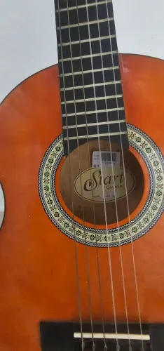 Violão pequeno