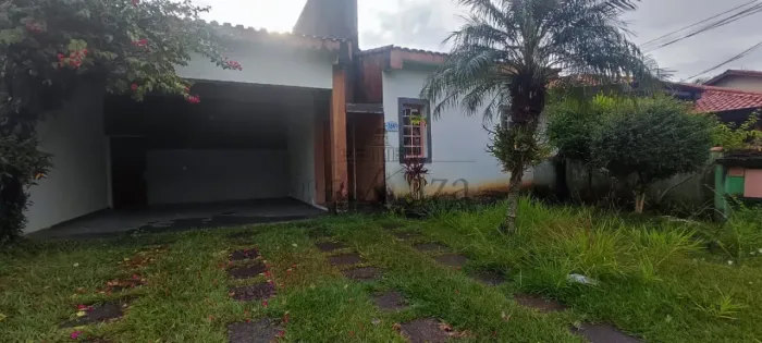 Casa em Condomínio - Urbanova - Condomínio Portal da Serra - 4 Dormitórios - 348m².