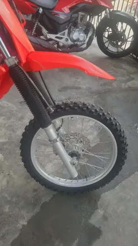 Moto toda revisada só pega e anda 