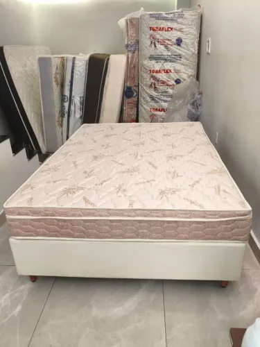 Conjunto casal Luxo, molas ensacadas, novo sem uso Aceito cartão e entrego!