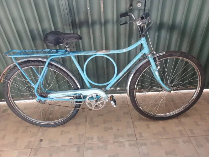 Vendo esta bicicleta monark ano 84