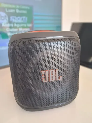 Vendo JBL. Faço entrega