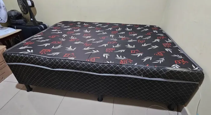 Cama de casal a venda 