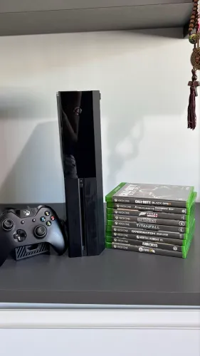 Xbox One 500GB + Controle Original + 09 Jogos (Impecável)