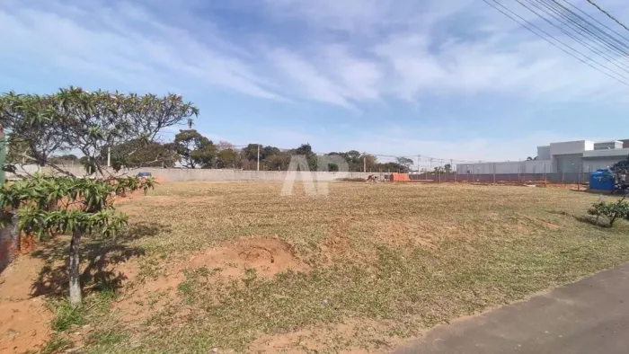 Terreno à venda em Itu, no Condomínio Xapada Parque