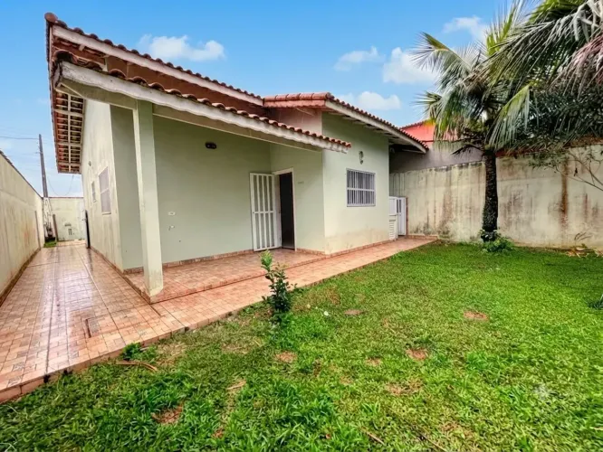 Casa a venda a 750mt da Praia de Ilha Comprida/SP
