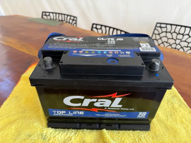 Bateria  CRAL 75 amperes em excelente estado