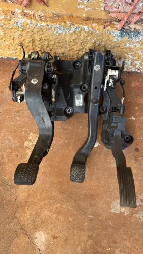 PEDAL DE EMBREAGEM GM ONIX 2022