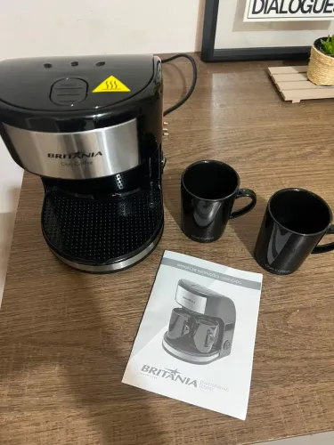 Cafeteira Britânia Duo Coffee Base Antiderrapante Acompanha 2 xícaras