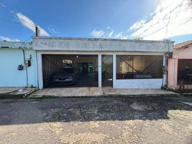 Venda Casa com 03 Quartos - Terrea - Condomínio Fechado - 02 Vagas