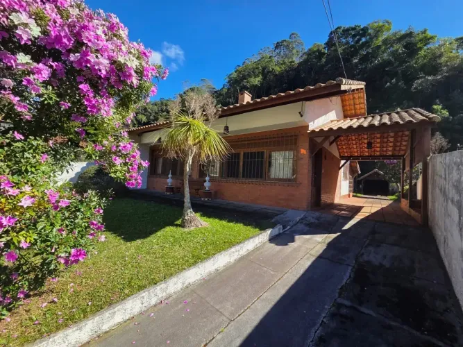 Casa em Mury - Nova Friburgo - RJ