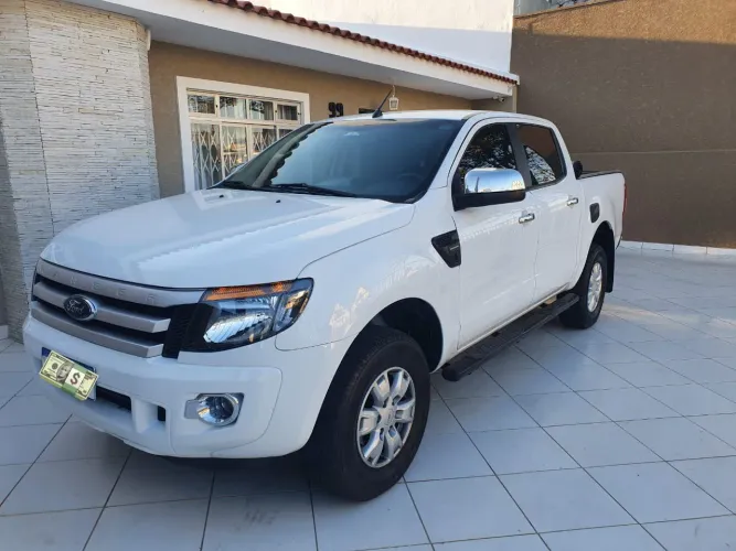 Ford Ranger XLS 2.5 16V 4X2 CD Flex 2014