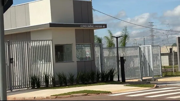 Aluga-se casa Condomínio Pacaembu Jatobá