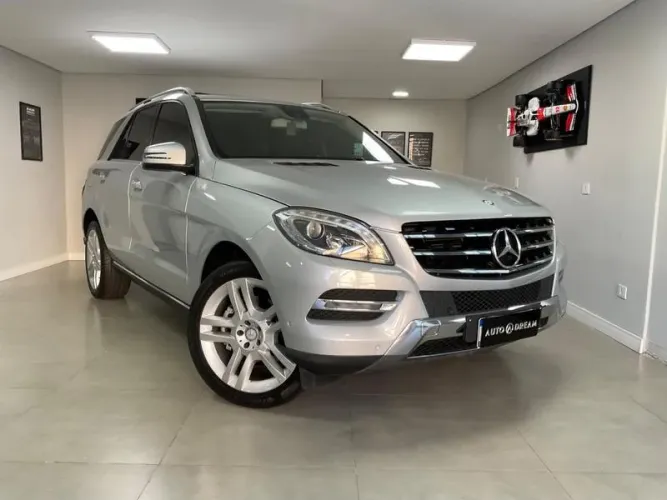 Mercedes-Benz ML-350 Sport CGI 3.5 V6 306cv 4X4 Aut. 2013
