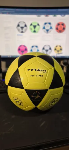 Bola de futevôlei Poker 5 Pro