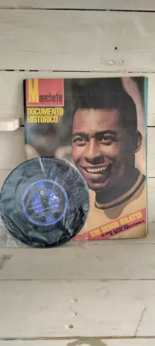 Revista Raríssima Manchete edição especial "Rei Pelé" 1971