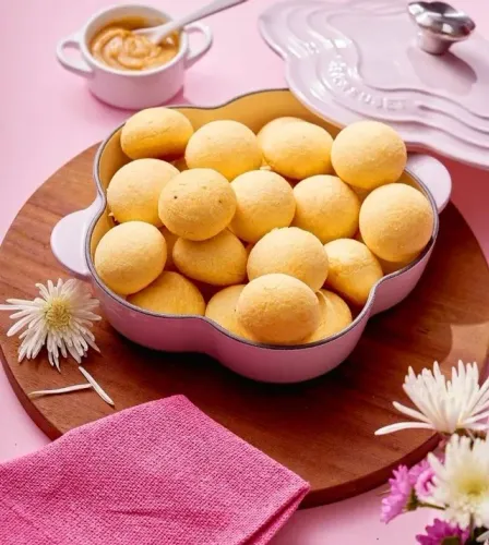 Assadeira Rasa Flor Rosa Sugar Pink Le Creuset