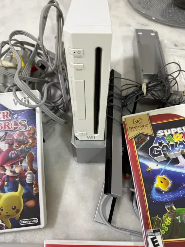 Nintendo Wii Completo + 7 Jogos Originais + 3 Controles ? Smash Bros e Mario Galaxy