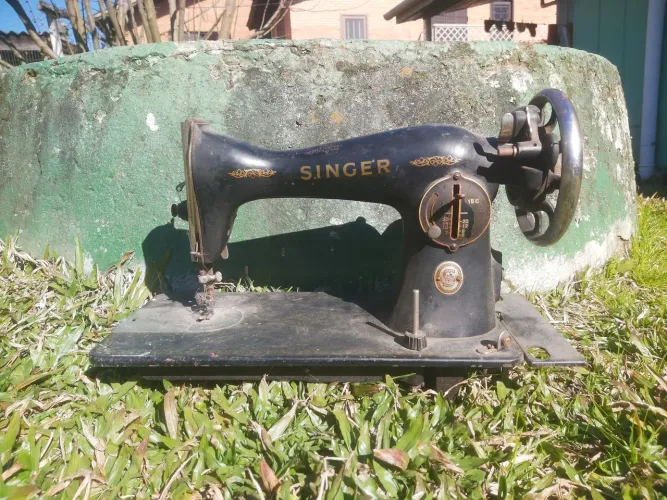 Máquina de Cortura Singer antiga