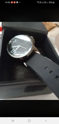 Vendo Relógio Lindo.